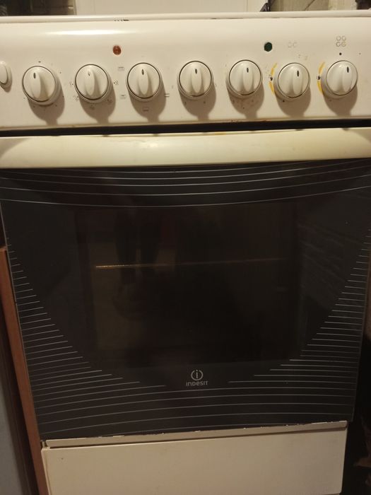 Готварска печка indesit