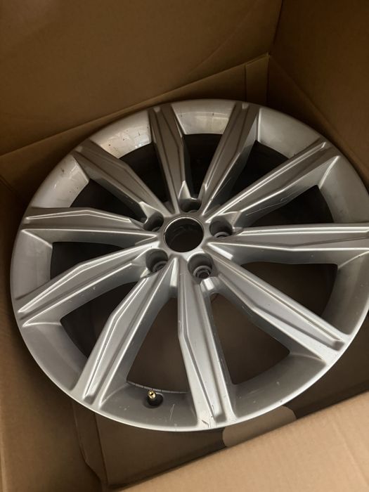 Оригинални джанти  5x112 66.6 от AUDI A6 C8 2023 19”