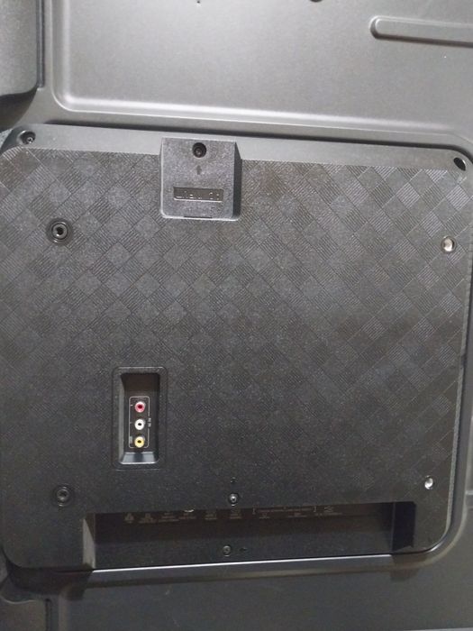 Смарт телевизор Hisense 109см 4К.