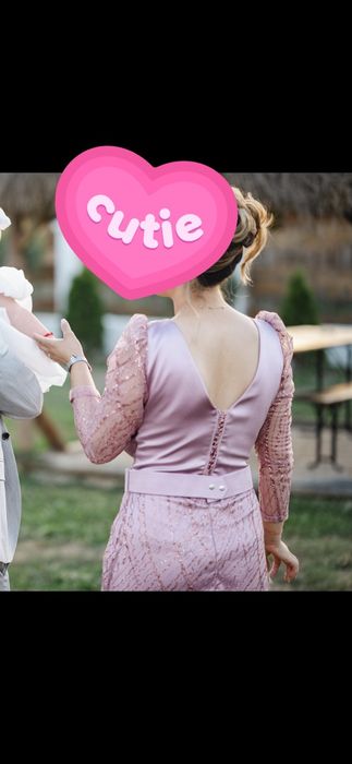 Rochie eleganta foarte bună