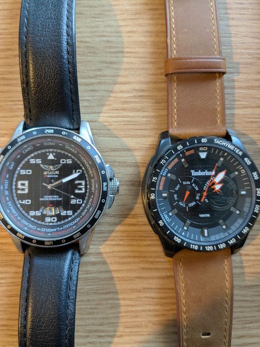 2 Ceasuri Aviator, Timberland, citește anunțul.