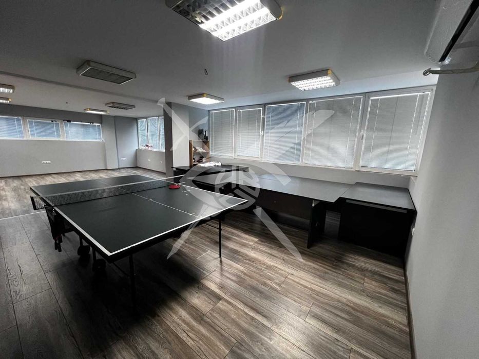 Продава се Офис в Бургас, Славейков - 311 кв.м за 1050 €/кв.м - Снимка #2