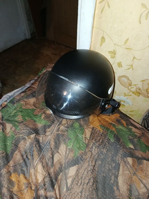 Продам каску,легкая