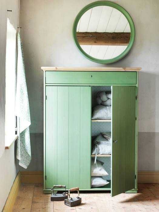 Масивен дървен шкаф/скрин IKEA HURDAL – естествено дърво и ретро стил