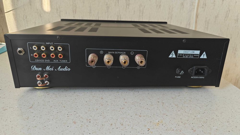Усилитель Audio в корпусе SP-22