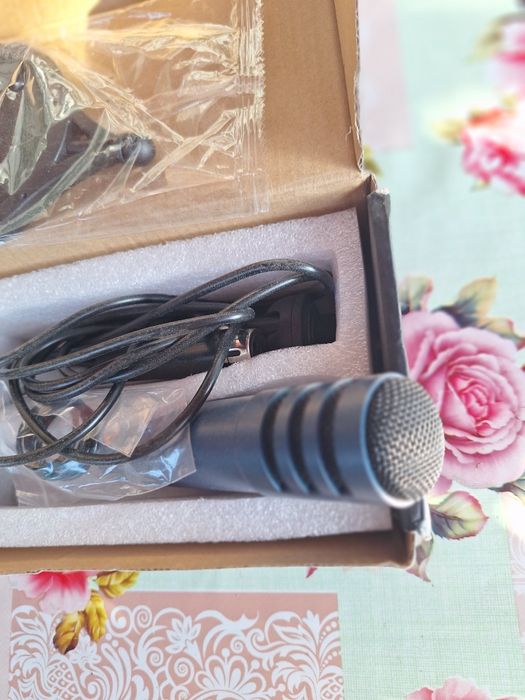 Microfon de vanzare nou.