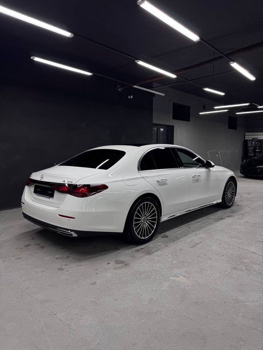 Mersedes bens E350e. 4 matik