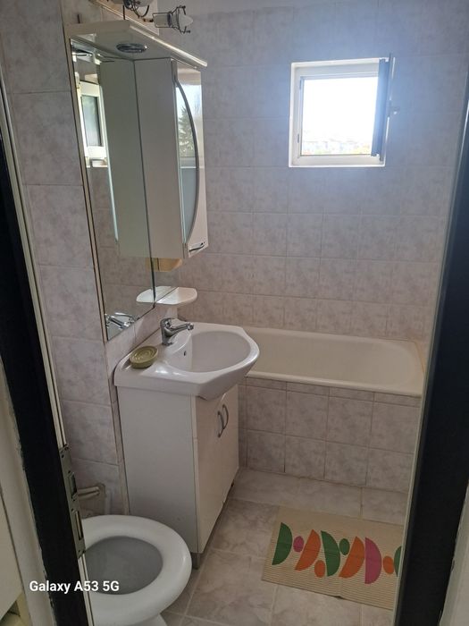 Apartament 3 camere,de inchiriat