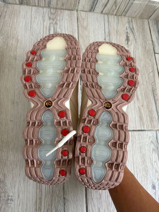 Adidasi nike noi dama