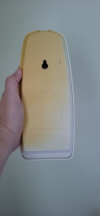 Diapenser/pulverizator automat pentru spray cu senzor de miscare