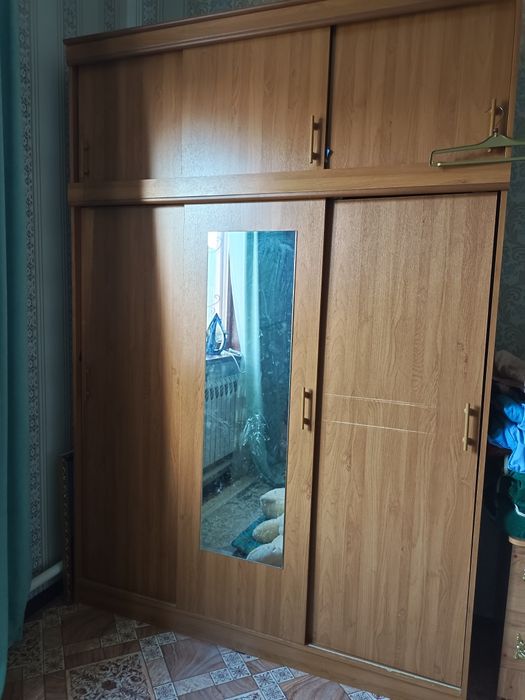 Шкаф 3х дверный б/у