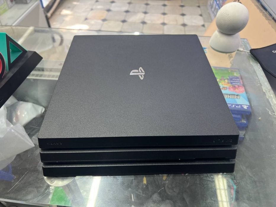 Продается playstation 4 PRO