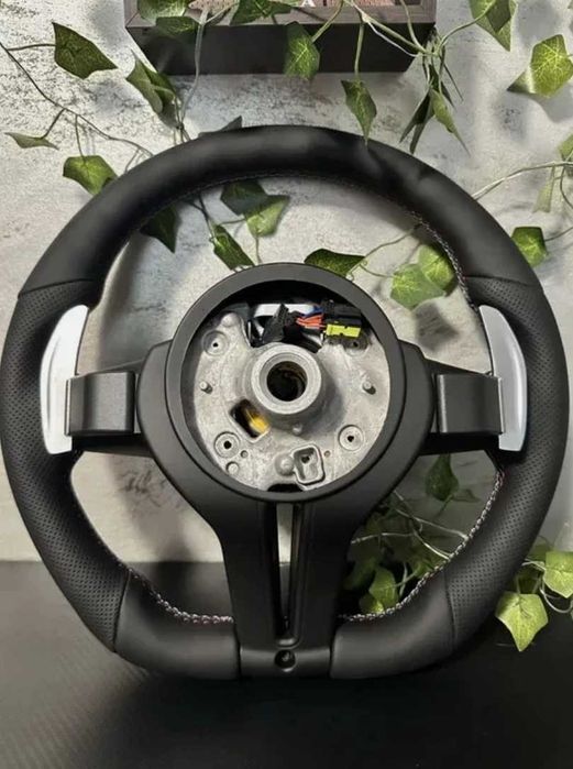 Volan BMW M pentru generatia F (F10/F30/F01/F32/F12/F13/F34/F36 ETC)