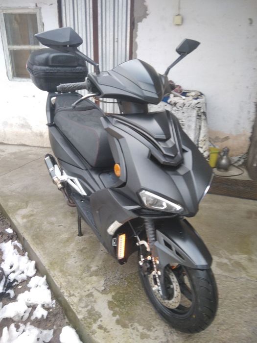 Продается скутер,skuter,skutr,moped sotiladi.