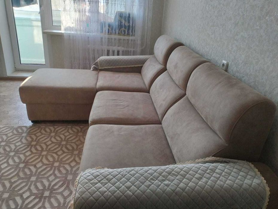 Диван угловой в хорошем состоянии