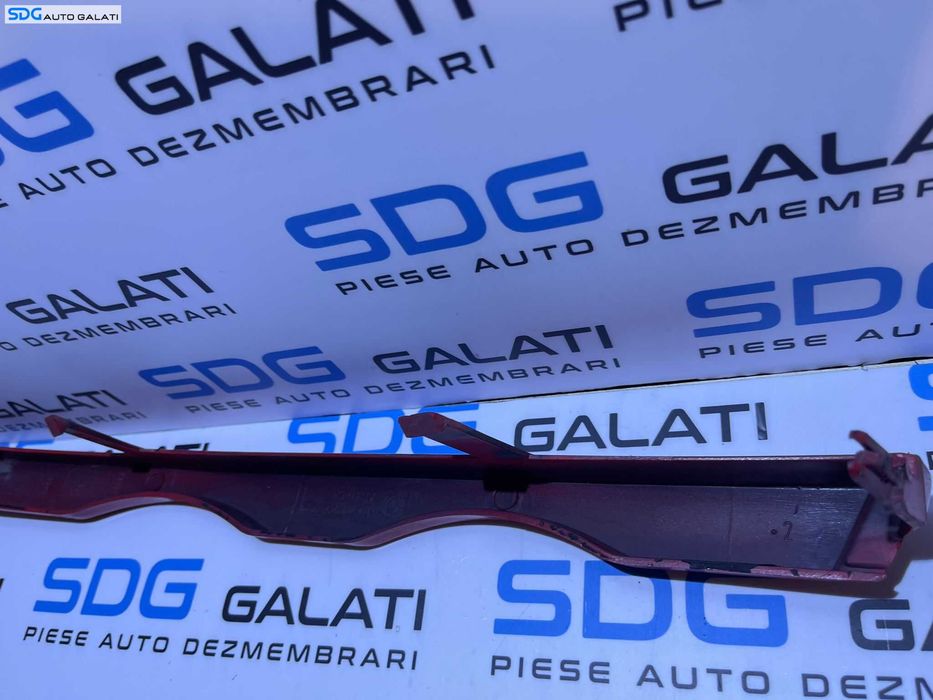 Ornament Grila Bandou Sub Far Dreapta BMW Seria 3 E46 Non Facelift 1998 - 2001 Cod 8208482 [V0252]