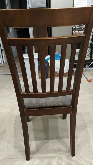 Продаются стулья для гостиной