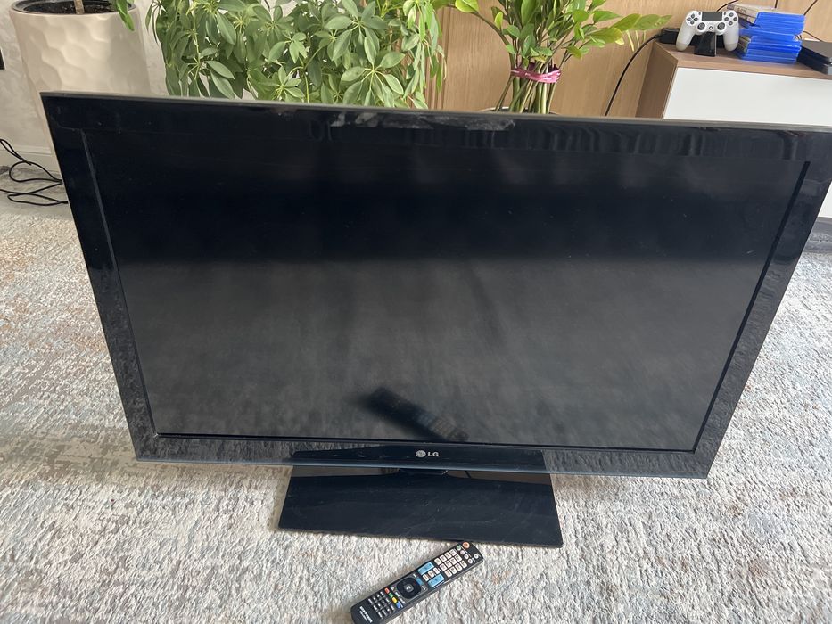 Телевизор LG 42LK451 (42”, Full HD)