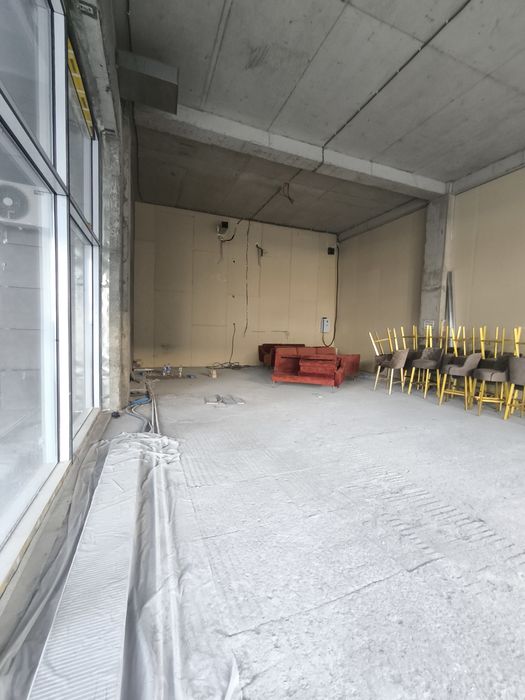 Сдаётся в аренду помещение под общепит! В бизнес центре ул.Махтумкули