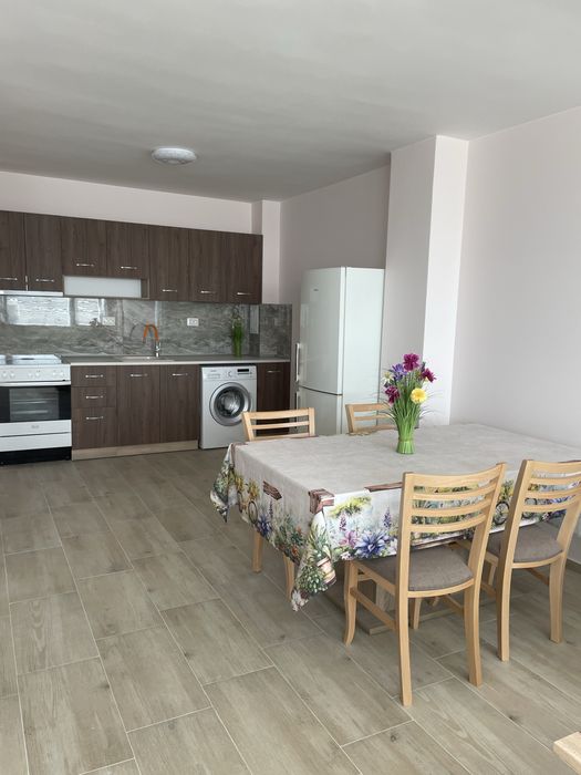 Дава се под наем Двустаен апартамент в Пловдив, Съдийски - 77 кв.м за 408 € - Снимка #2