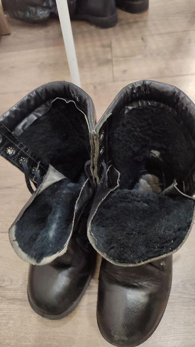 Продам Берцы зимние б/у