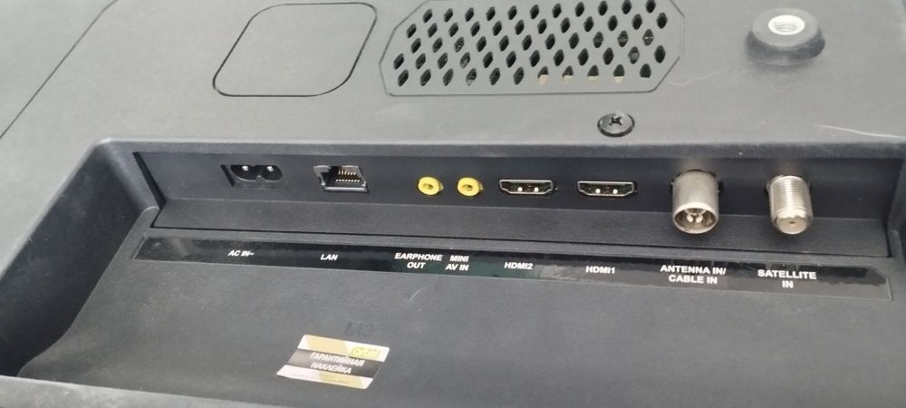 Продам телевизор на запчасти