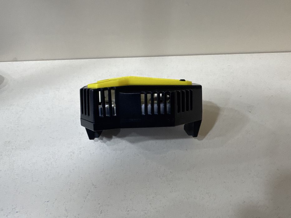 Kuler oyin uchun telefon ortiga