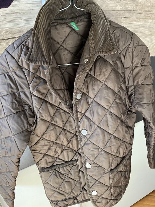 Есенно яке Benetton и риза Vans