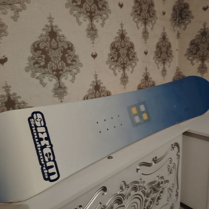 Продам Сноуборд 175