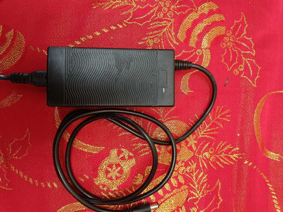 Încărcător litiu trotineta Flyblade 42v alimentator