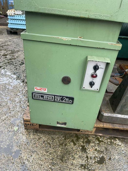 Ротационна повърностна шлайфмашина .