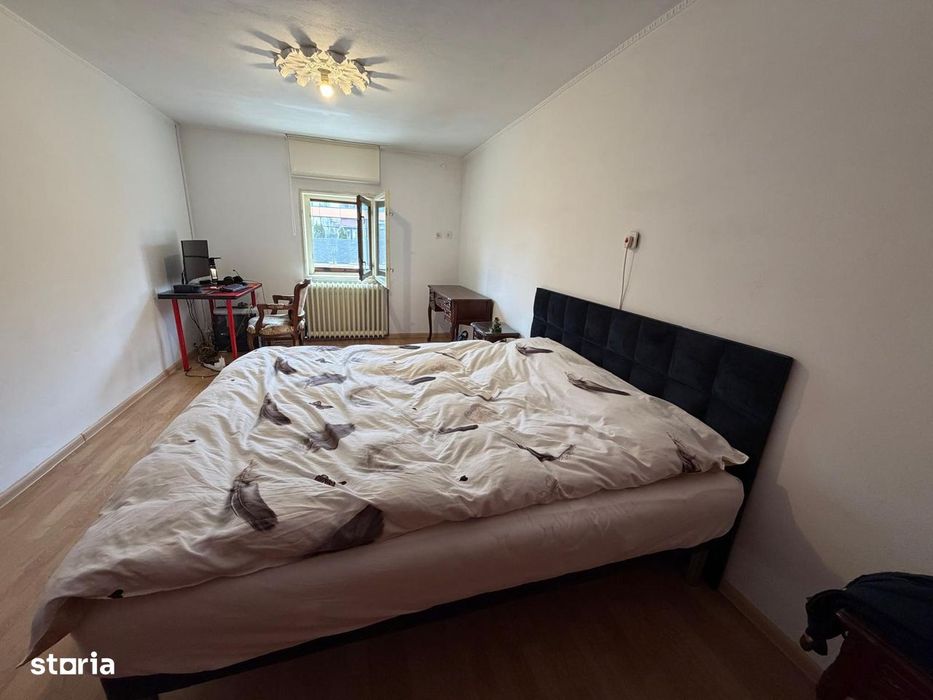 Casa de 2 camere, 100mp + terasa si anexe, 390mp teren, zona Tatarasi