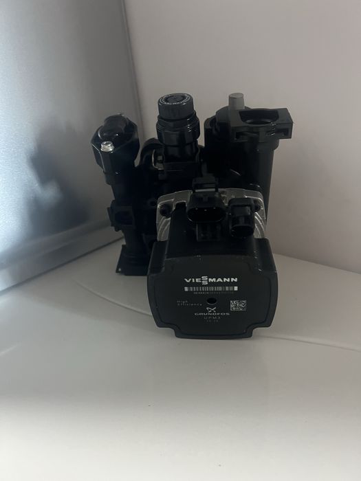 Pompa recirculara vissmann vitodens 100