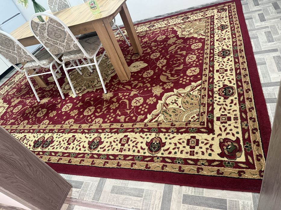 Продам Ковер в хорошем состоянии