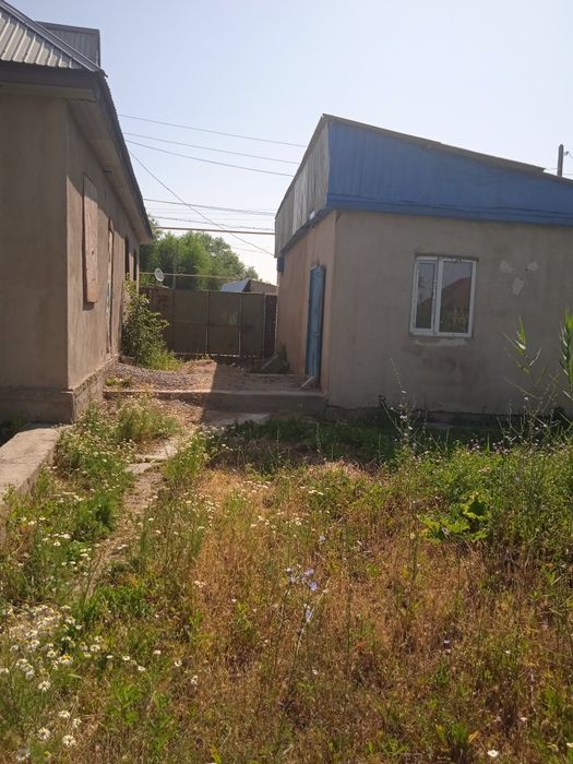 Тез  арада  үй  сатылады  .  Срочно  продам  дом  .