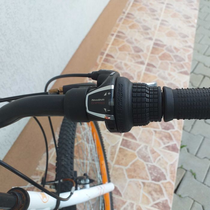 Bicicleta MTB de la Expert 18 viteze