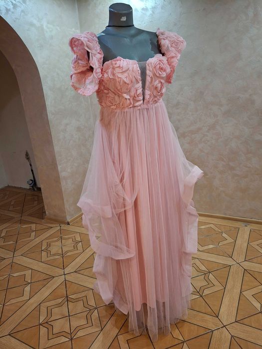 Булченска рокля цена по договаряне