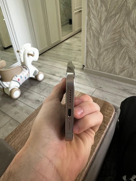 Продам Айфон 15 про макс 256