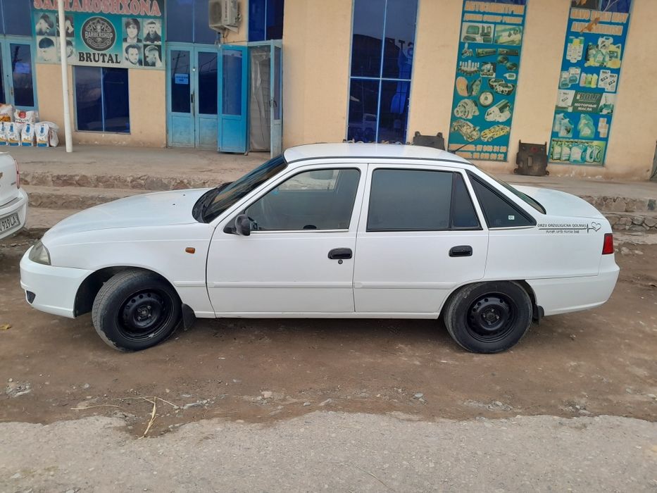 Nexia 2 aftomobil sotiladi