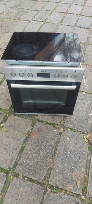 Фурна за вграждане с котлони gorenie