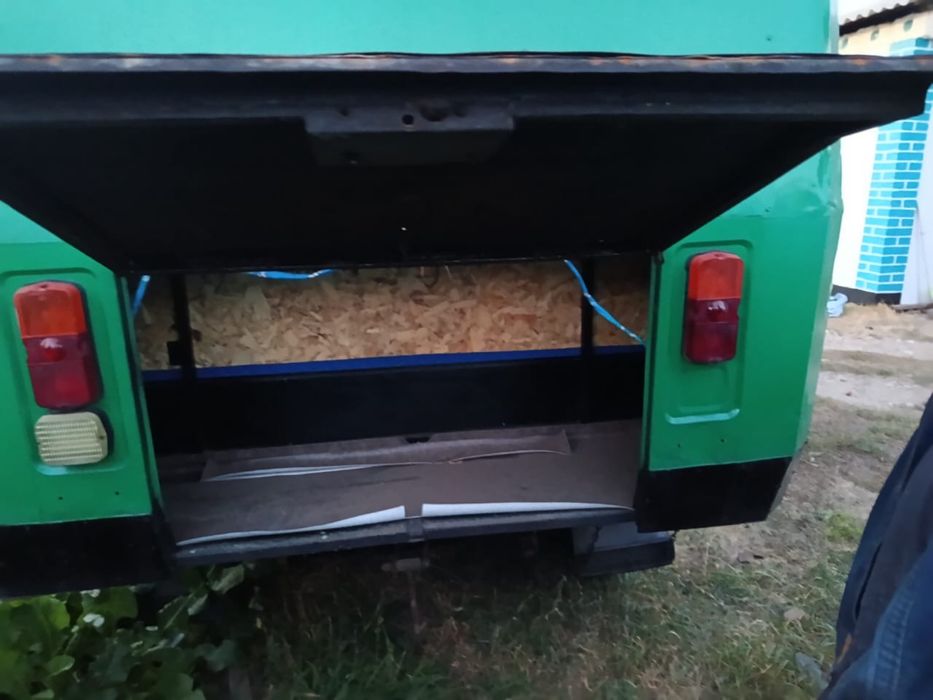 Продам УАЗ 3303-01 Автоклуб