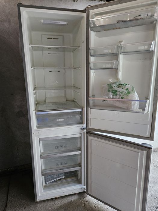 Холодильник продается