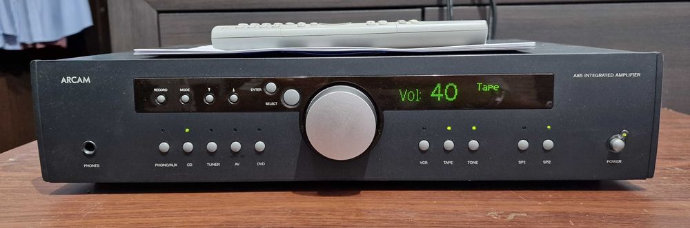 Amplificator Arcam Diva A85 cu telecomanda originala