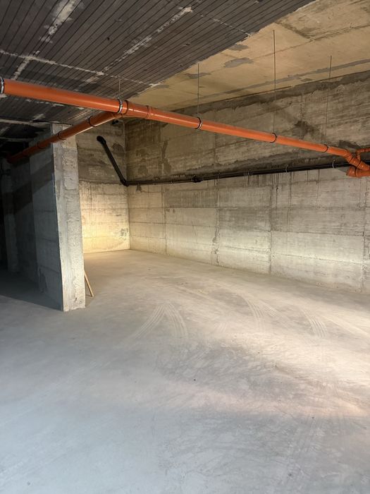 Гараж под наем 27 кв.м