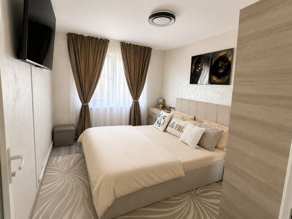 Vand apartament in centrul orasului