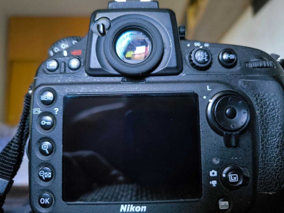 Nikon D800 + obiectiv Nikon 24 - 85 mm + 80-200 F 4.5-5.6