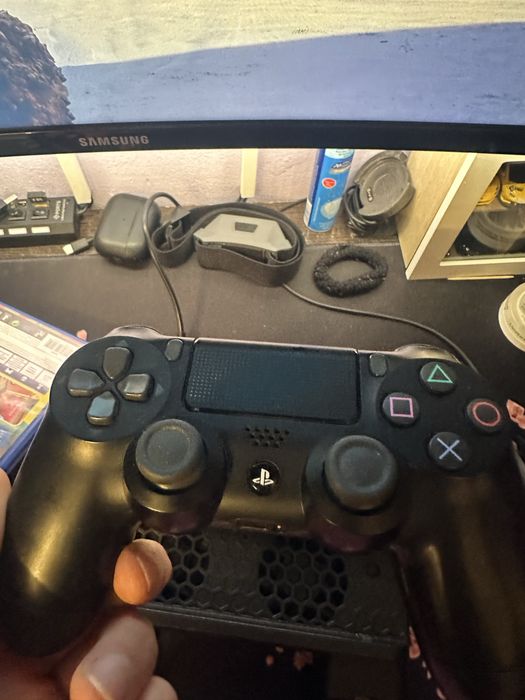 playstation 4 + jocuri + suport + plus casti playstation