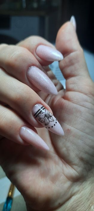 Маникюр+укрепление- 4000 , наращивание