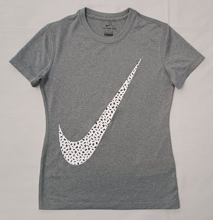 Nike DRI-FIT Swoosh Tee оригинална тениска ръст 128-137см Найк спорт сива фланелка