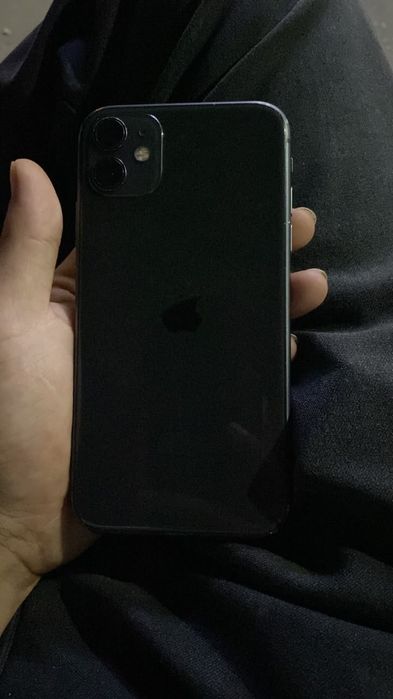 Продам айфон 11 гб 128.